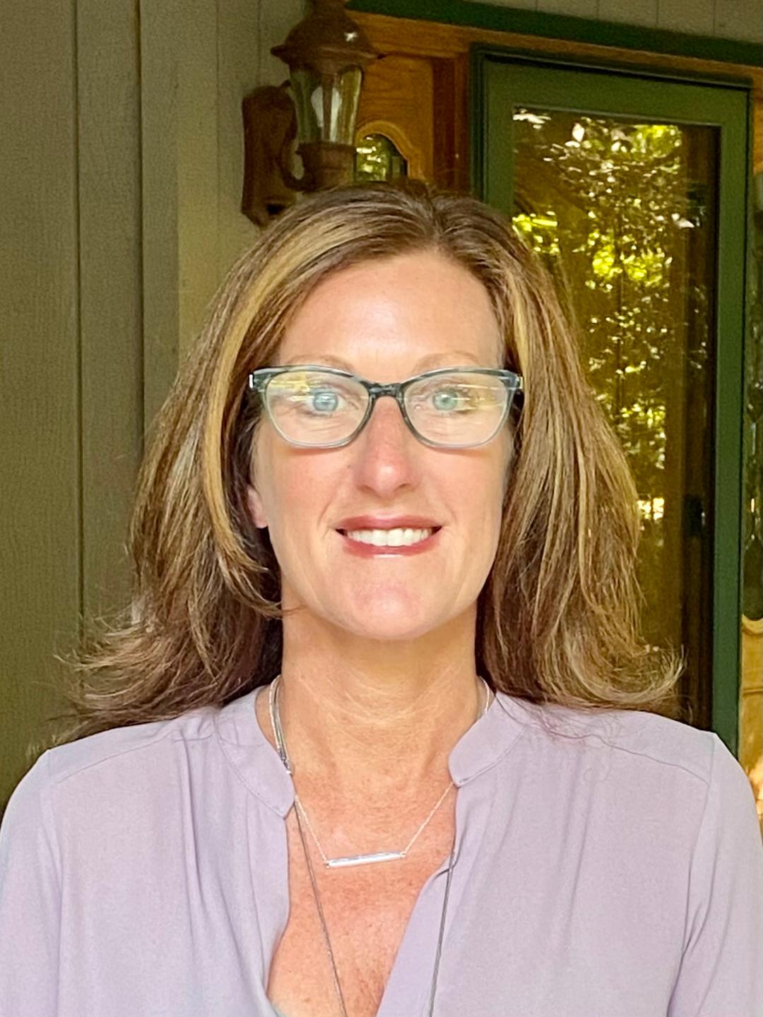 Jenny Staats headshot